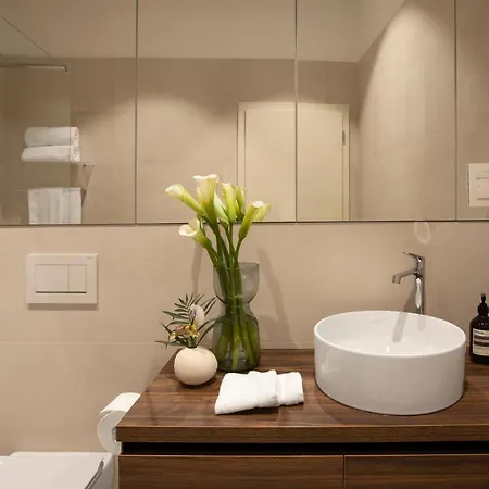 Luxury Room In Dubrovnik Old Town With Breakfast 3 *